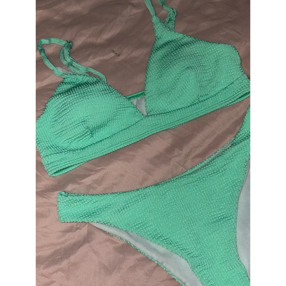 Women's Textured Green Hi Cut‎ Cheey Coverage 2pc Swimsuit Bikini, Medium